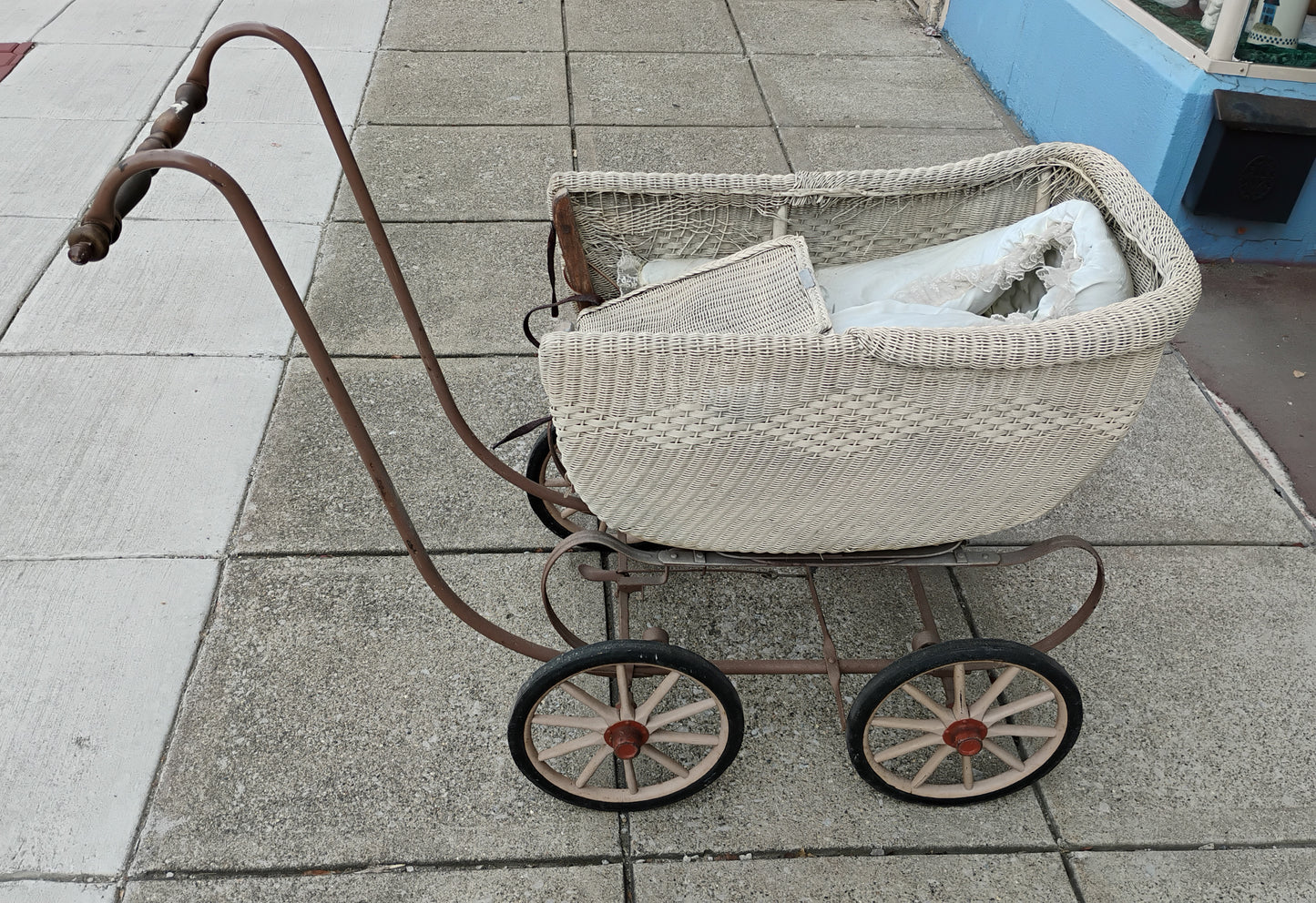 Antique Heywood-Wakefield Wicker Baby Carriage (circa 1910–1925)