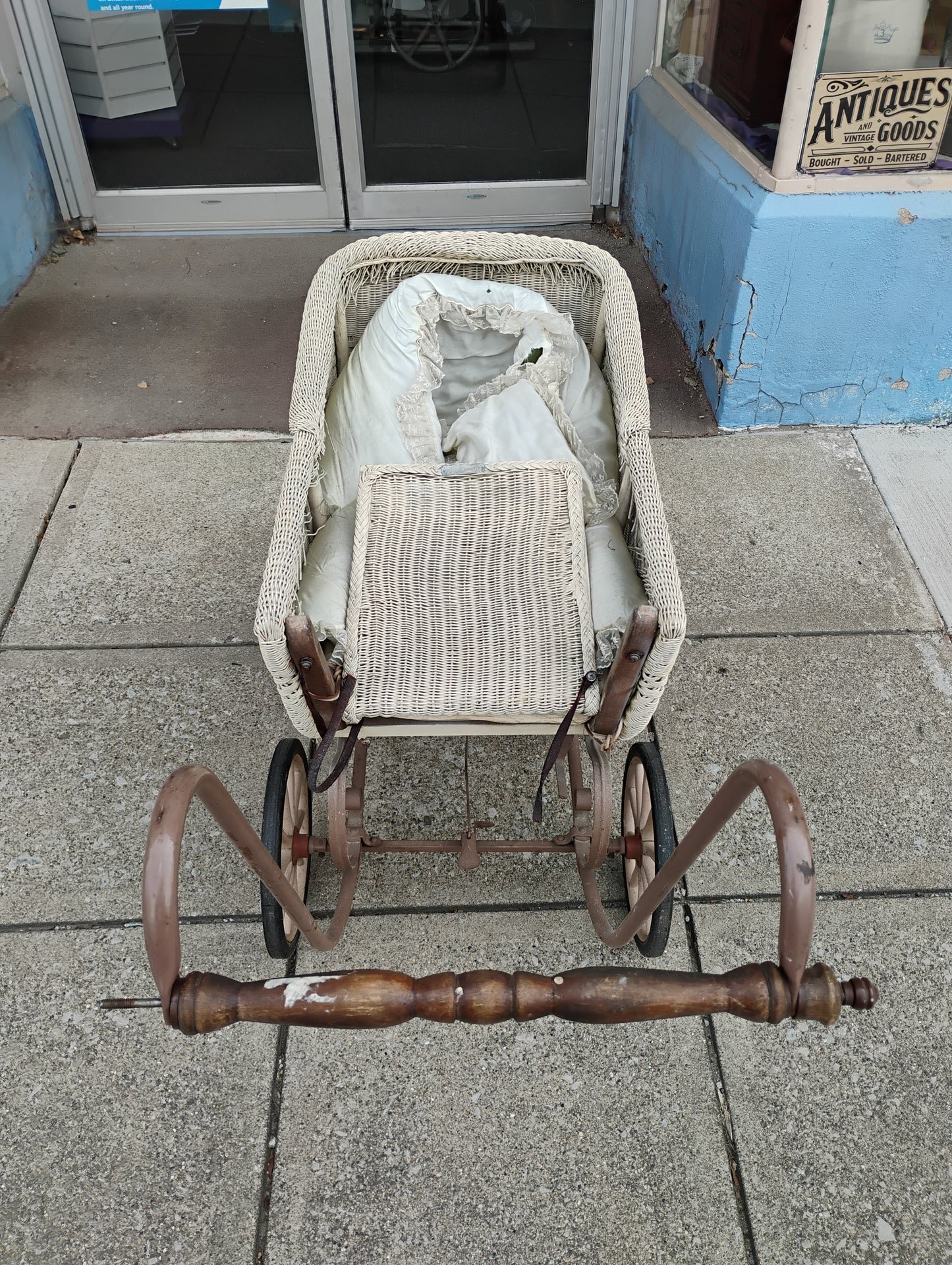 Antique Heywood-Wakefield Wicker Baby Carriage (circa 1910–1925)